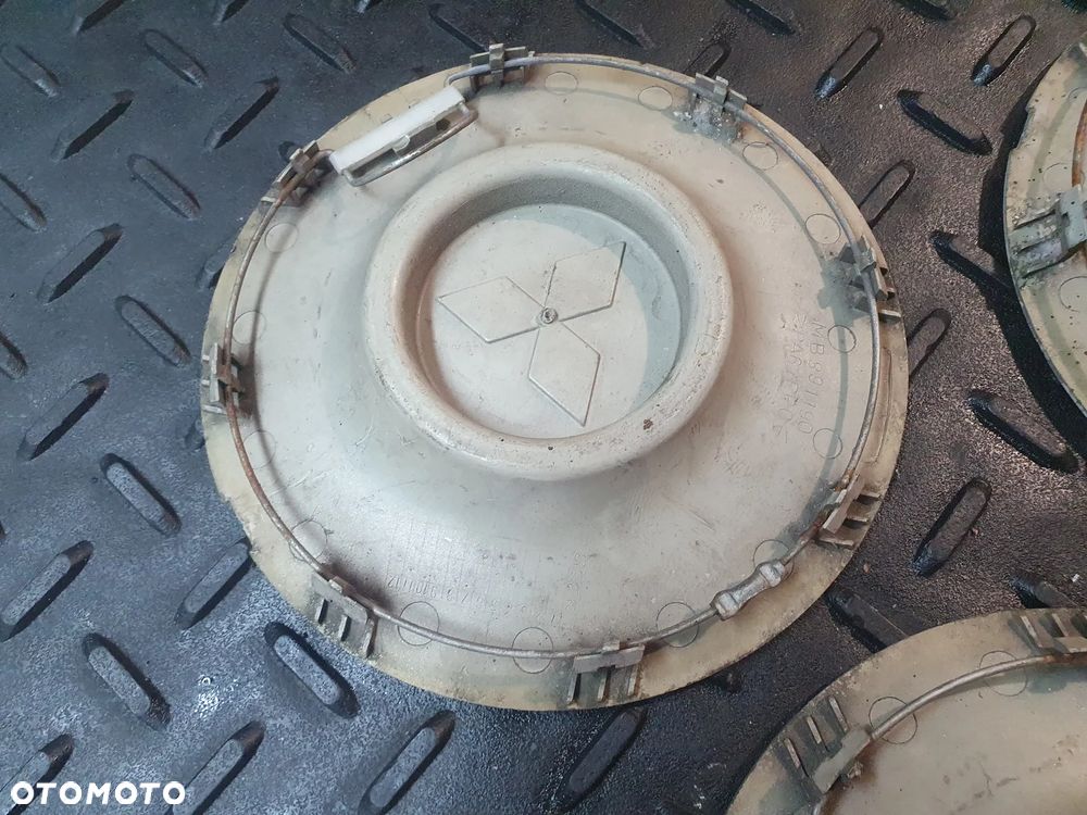 Dekielek Mitsubishi 155 mm Mitsubishi MB891190 POSIADAM 3 SZT - 7