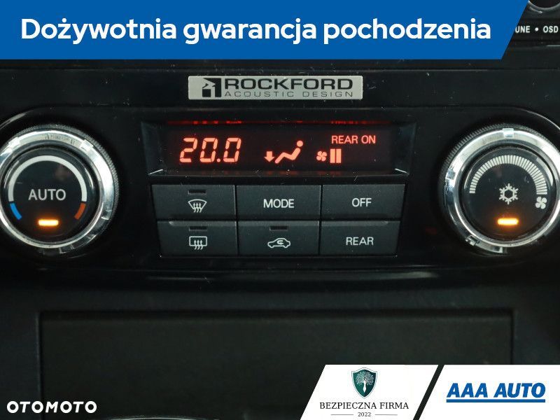 Mitsubishi Pajero - 11