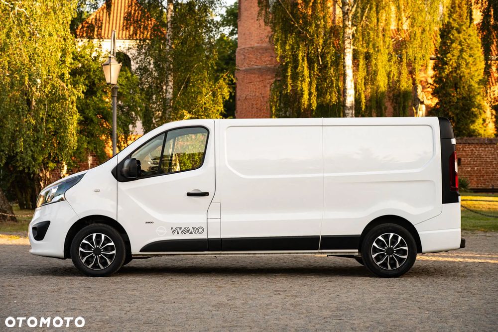 Opel Vivaro L2H1 2.9t Elegance Premium - 4