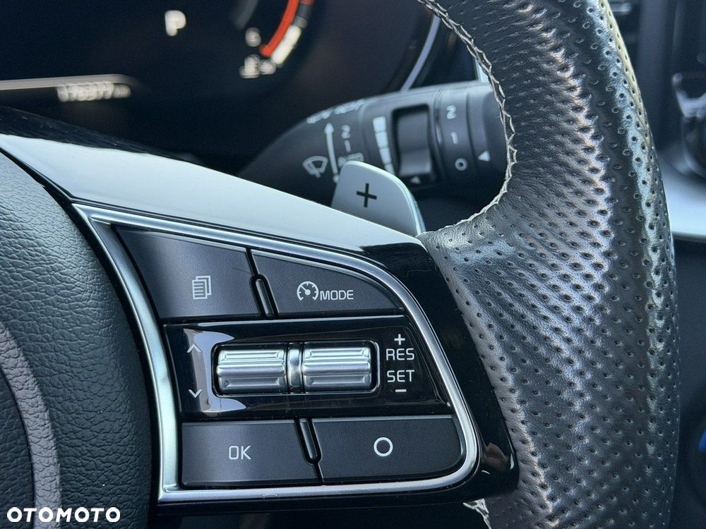 Kia Ceed 1.6 CRDi (48V Mild-Hybrid) DCT7 GT Line - 24