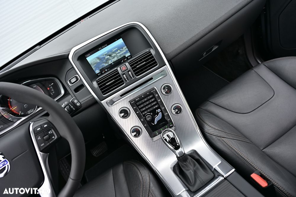 Volvo XC 60 D4 Geartronic Summum - 19
