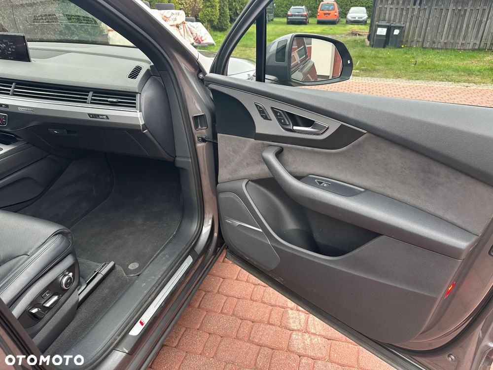Audi Q7 - 28