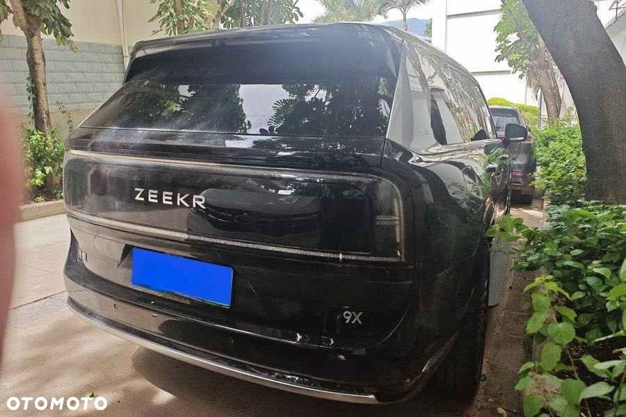 ZEEKR 9X - 2