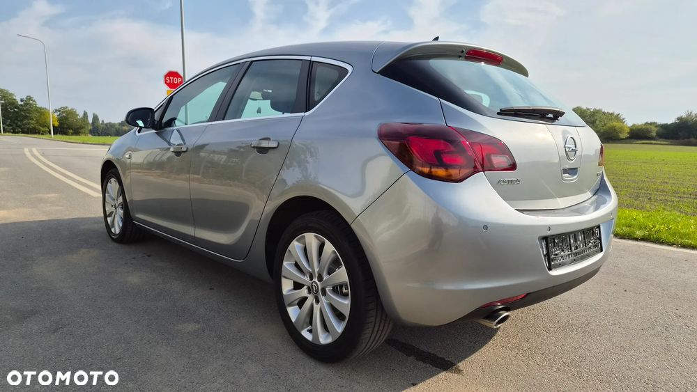 Opel Astra - 10