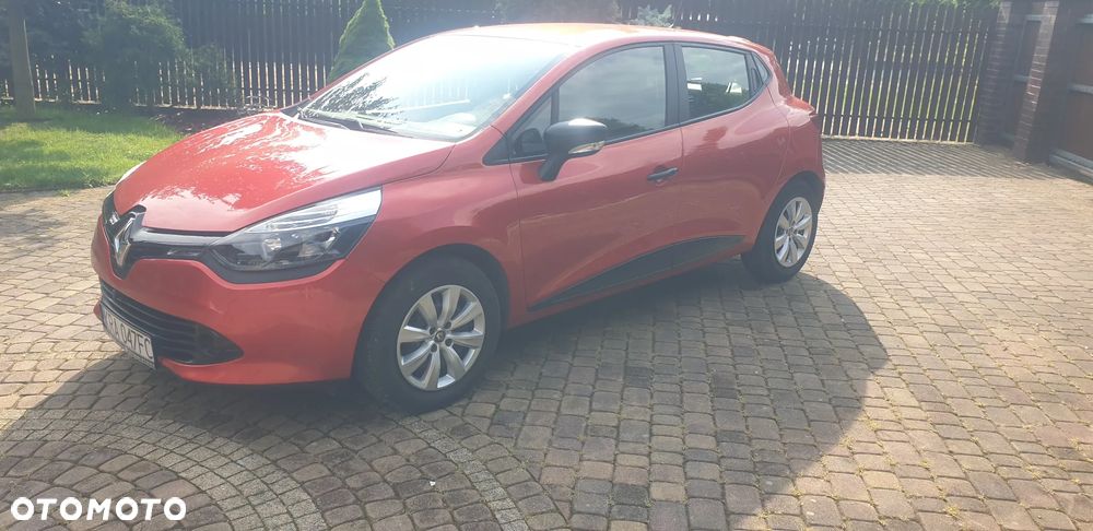 Renault Clio 1.2 16V 75 Business - 11