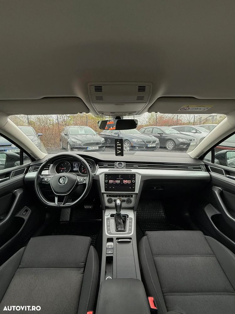 Volkswagen Passat 2.0 TDI DSG Comfortline - 20