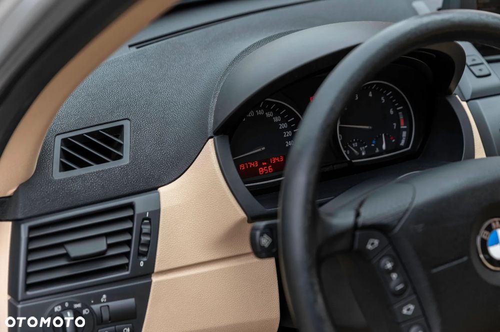 BMW X3 xDrive20i - 31