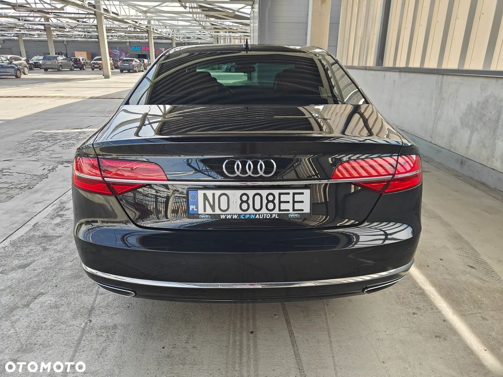 Audi A8 - 8