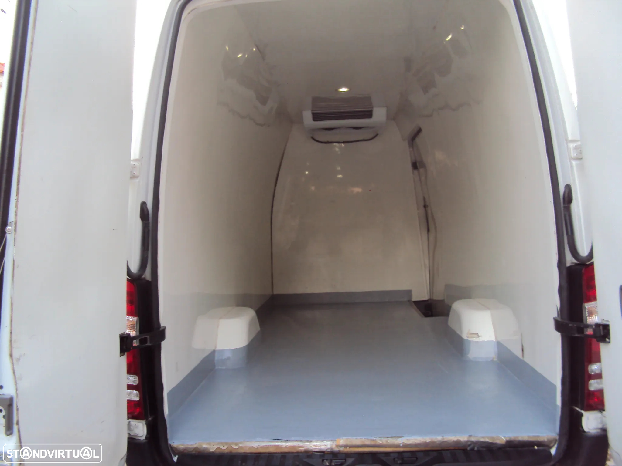 VW CRAFTER   FRIO    EXTRA   LONGO - 12