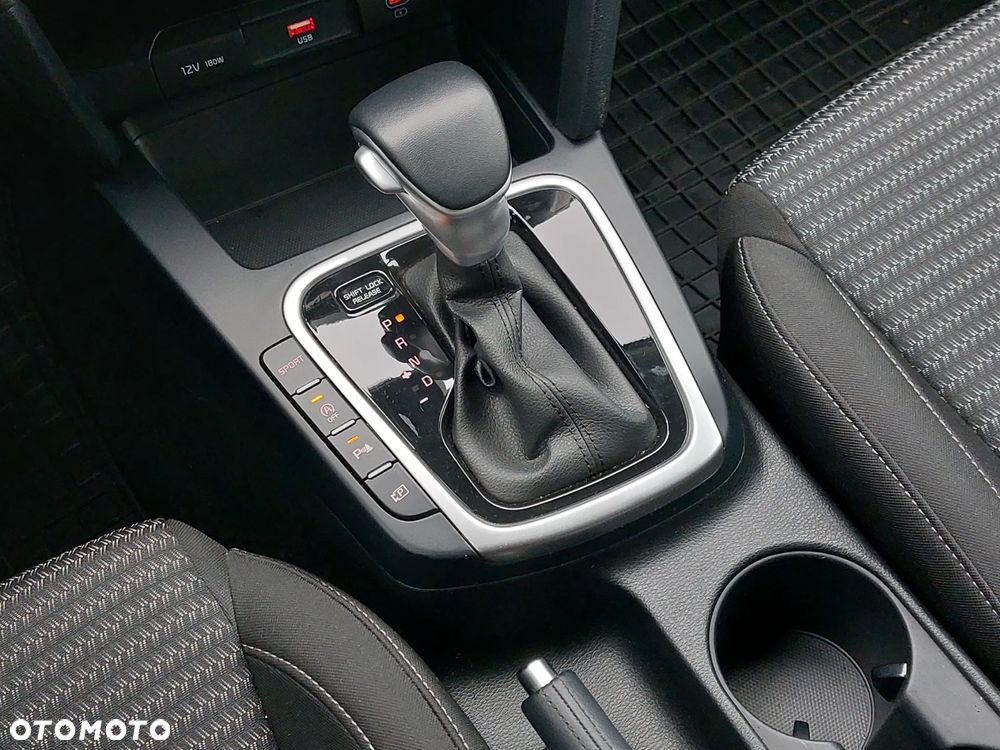 Kia XCeed 1.5 T-GDI M DCT - 12