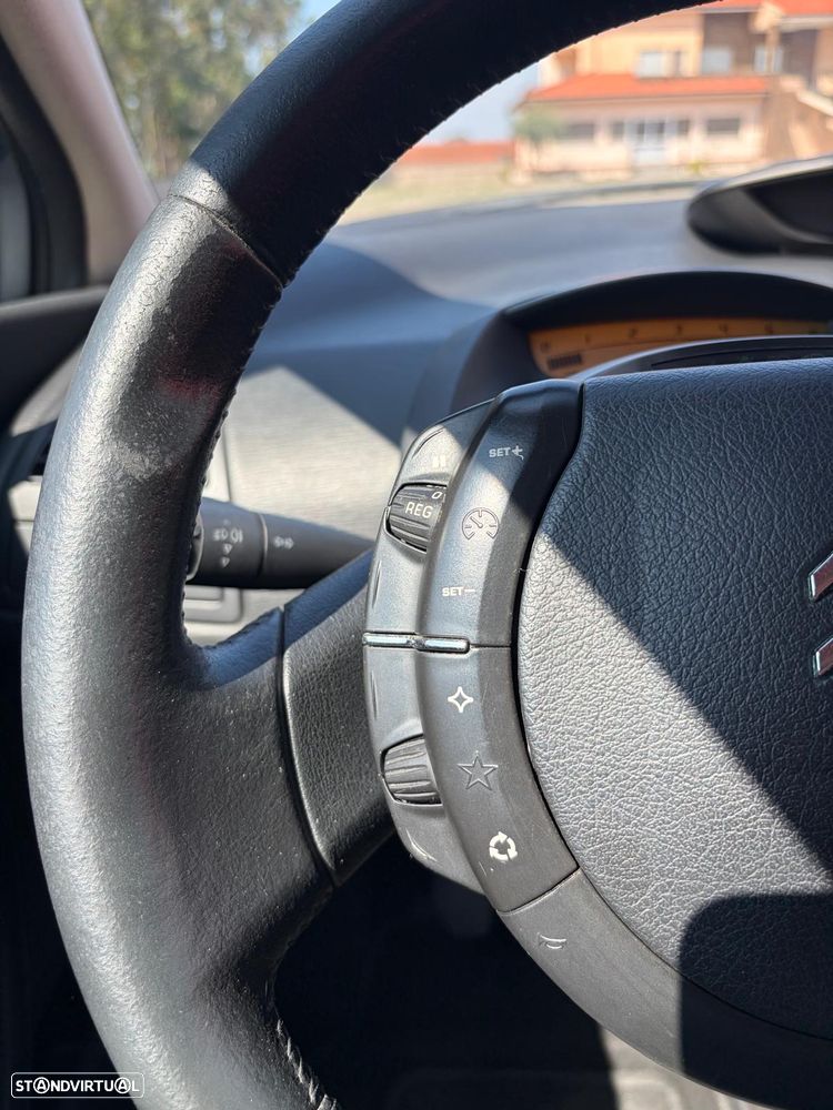 Citroën C4 1.6 HDi VTR Pack - 33