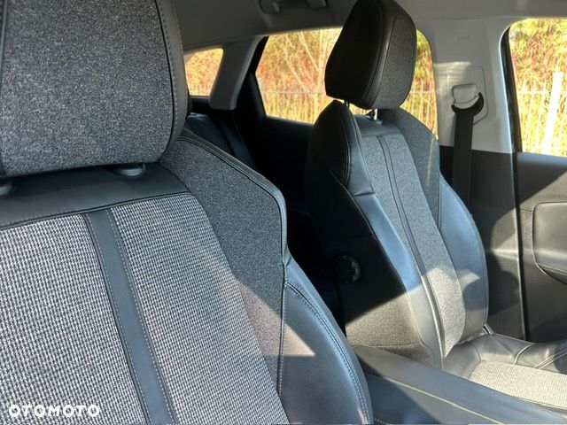 Peugeot 3008 1.6 BlueHDi Allure S&S - 23