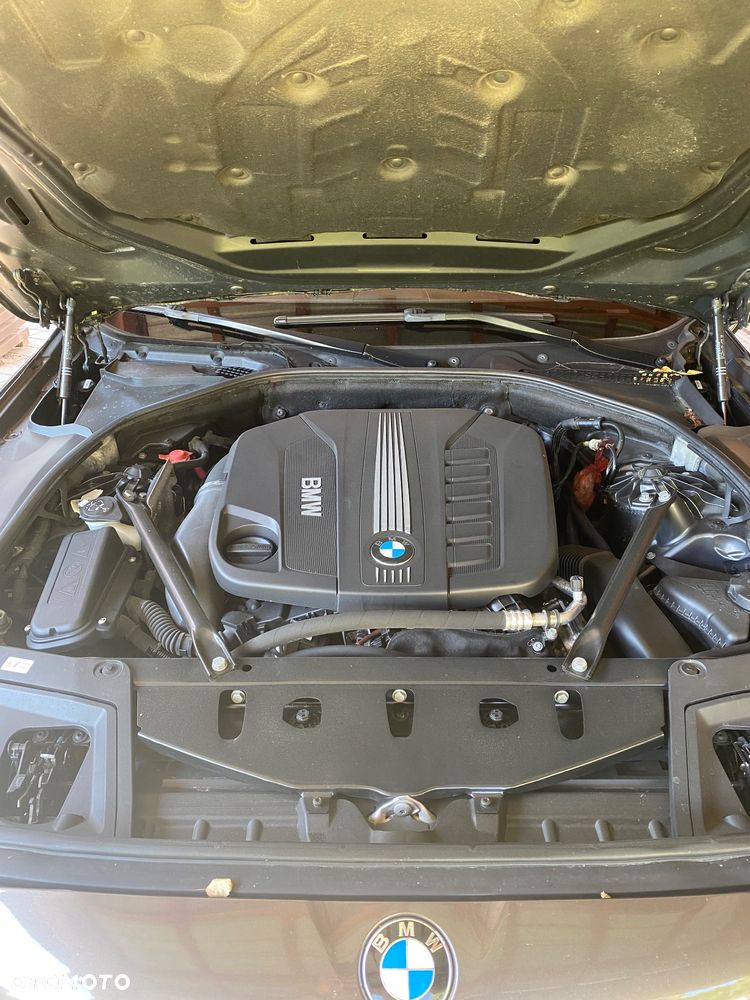 BMW Seria 5 530d xDrive - 9