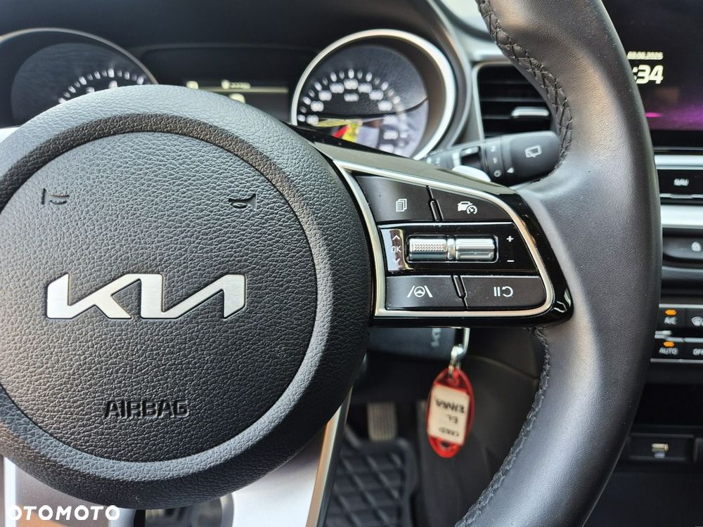 Kia Ceed 1.5 T-GDI M DCT - 32
