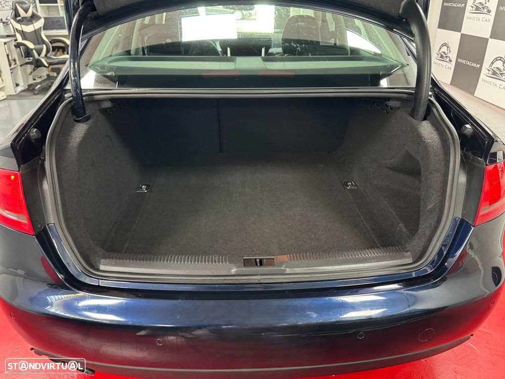 Audi A4 2.0 TDI exclusive - 13
