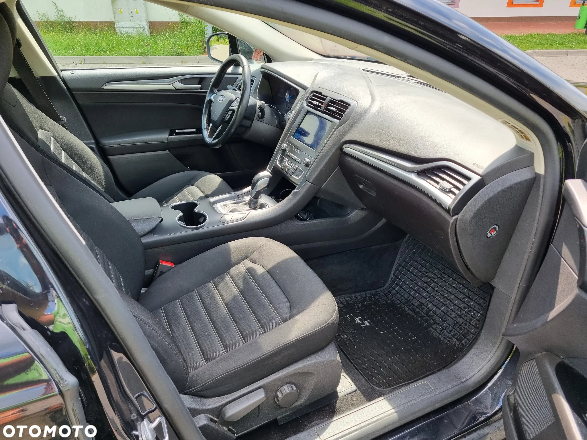 Ford Mondeo 2.0 Hybrid Trend - 26