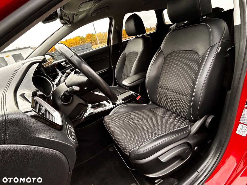 Kia Ceed 1.6 CRDi SCR L Business Line Plus DCT - 26