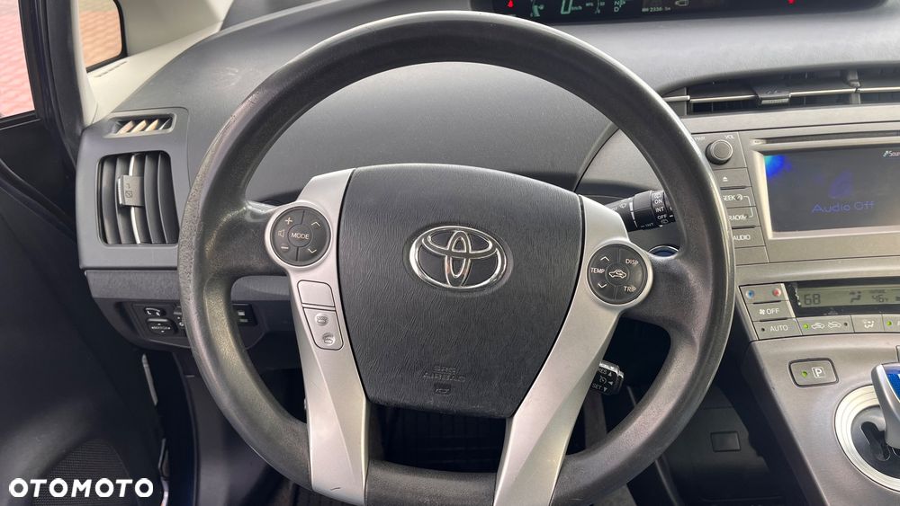 Toyota Prius (Hybrid) - 15