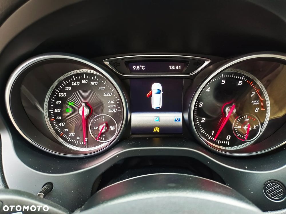 Mercedes-Benz CLA 200 AMG Line - 24