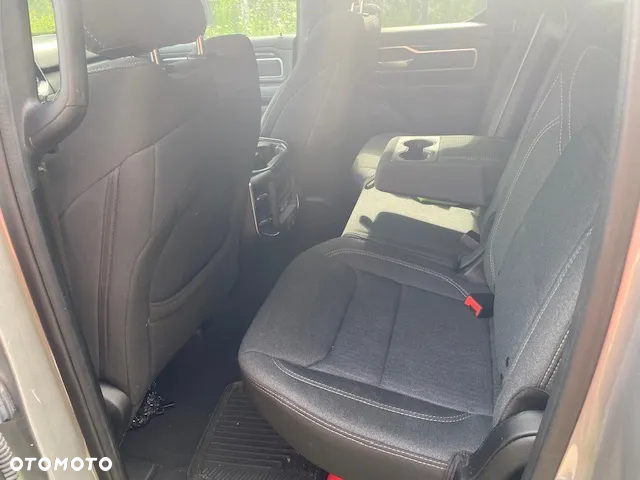RAM 1500 Crew Cab Shortbed Bighorn - 17