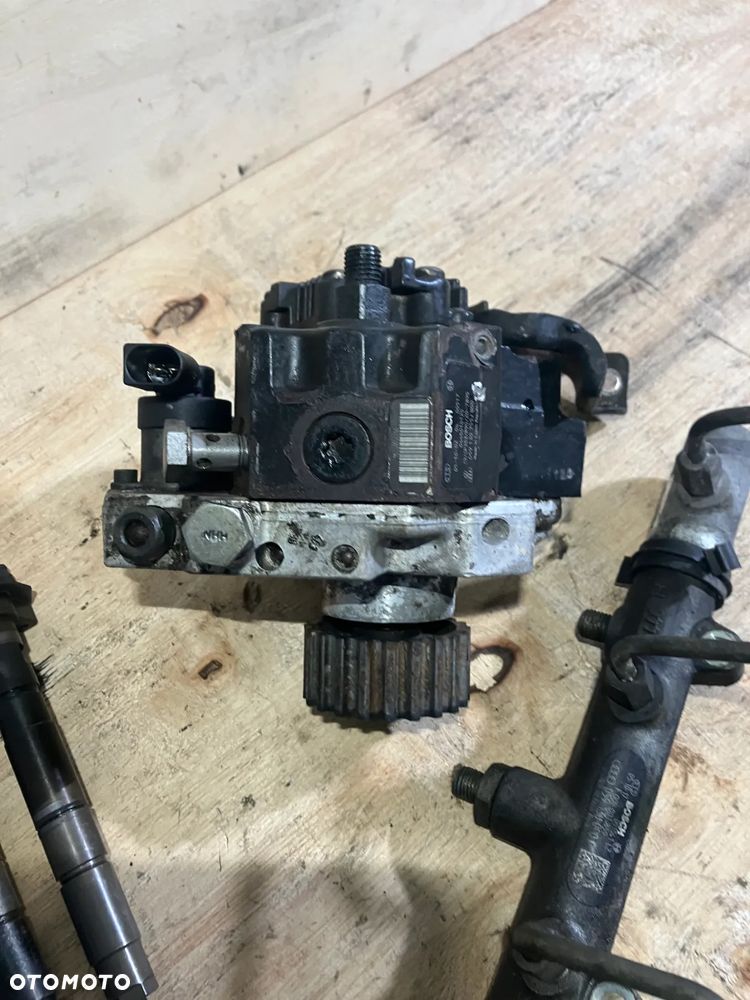 KOMPLETNY UKŁAD WTRYSKOWY AUDI A6 C6 2.7TDI POMPA WTRYSKI LISTWY RURKI PRZEWODY LISTWA CZUJNIK PALIWA 059130755J 0445010125 0445115039 059130277AC 059130089K 059130090K 0281002665 057130764B - 3