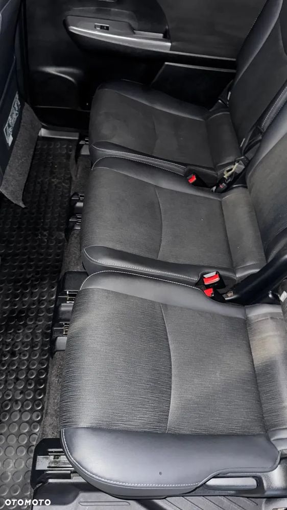 Toyota Prius+ (Hybrid) Comfort - 8