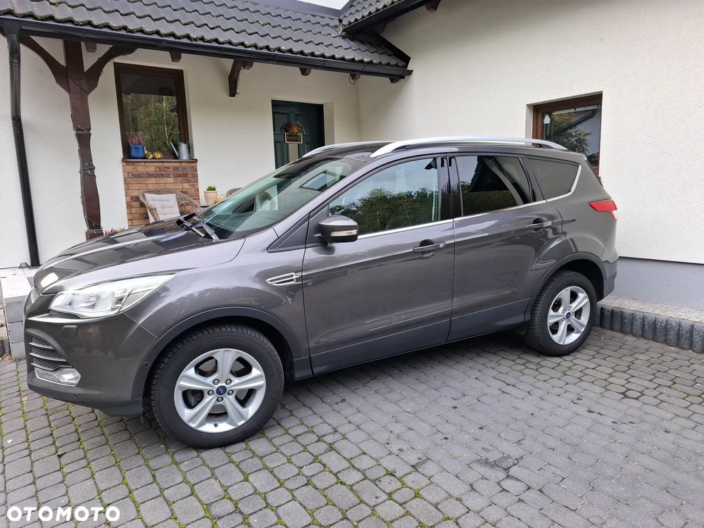 Ford Kuga 2.0 TDCi 2x4 Titanium - 3
