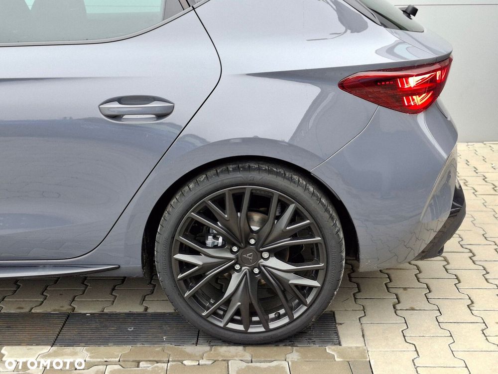 Cupra Leon 1.5 eTSI DSG - 11