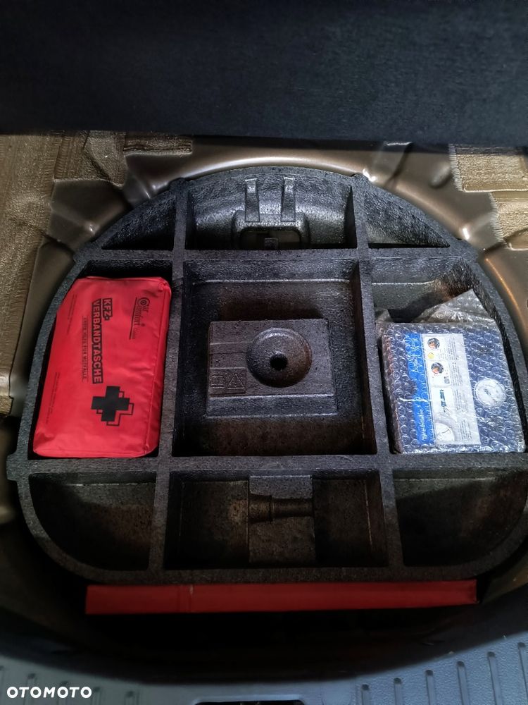 Ford C-MAX 1.6 TDCi Start-Stop-System Titanium - 21