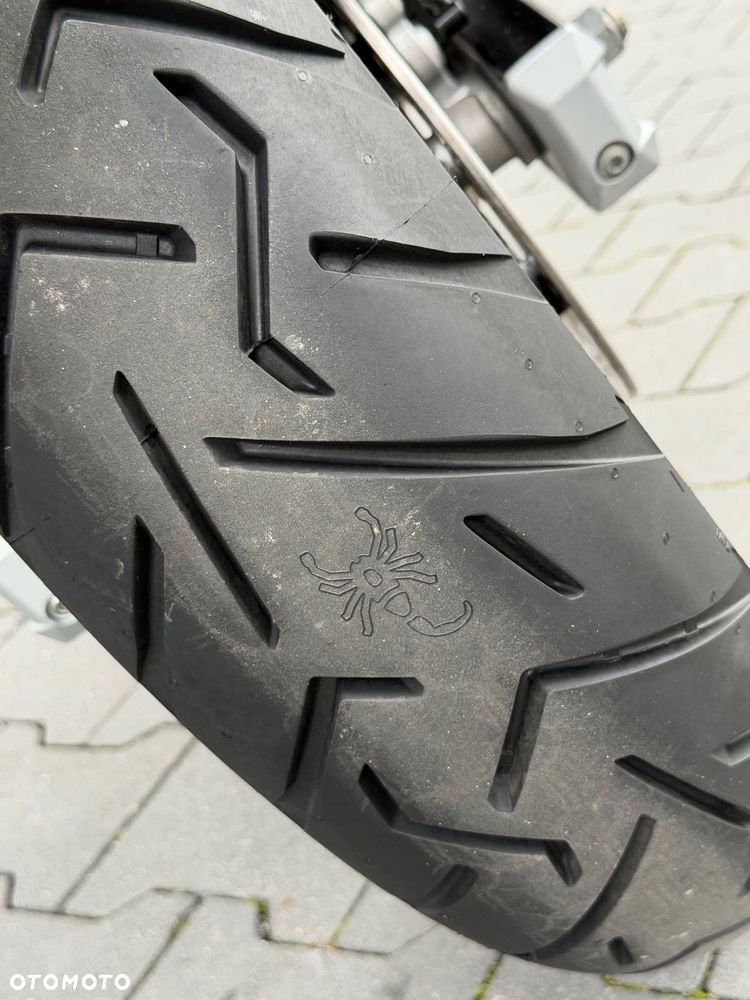 Suzuki V-STROM - 6