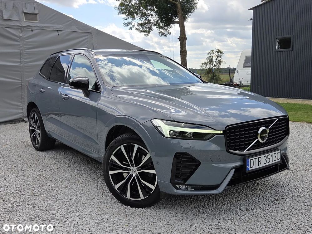 Volvo XC 60 B4 D AWD Ultimate Dark - 2