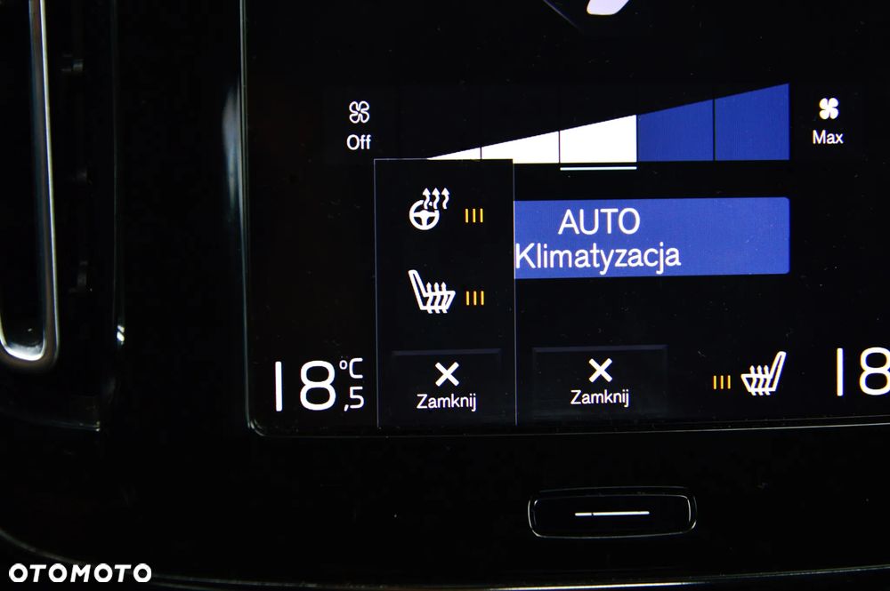 Volvo XC 40 T4 AWD Momentum Pro - 27