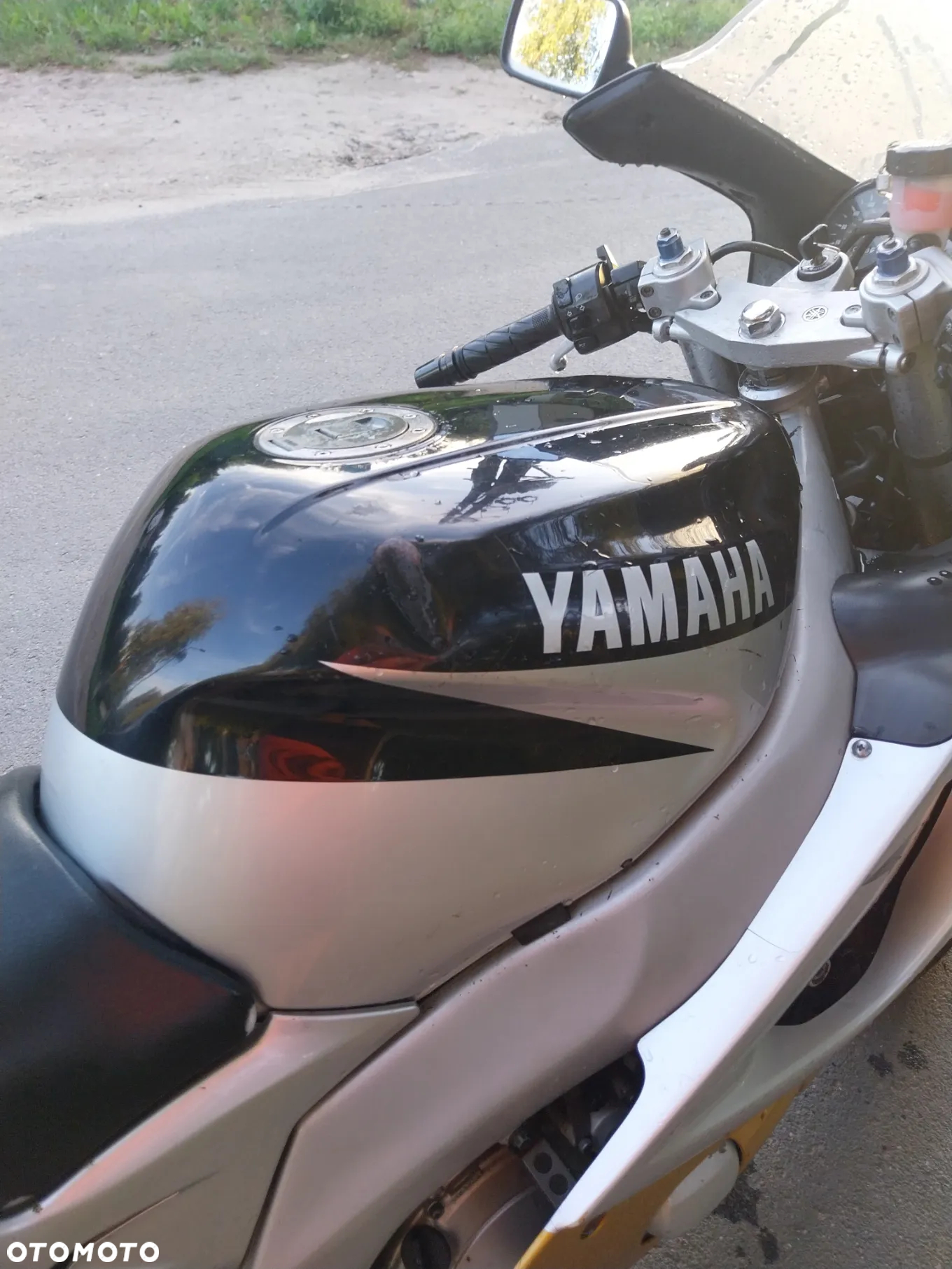 Yamaha YZF - 10