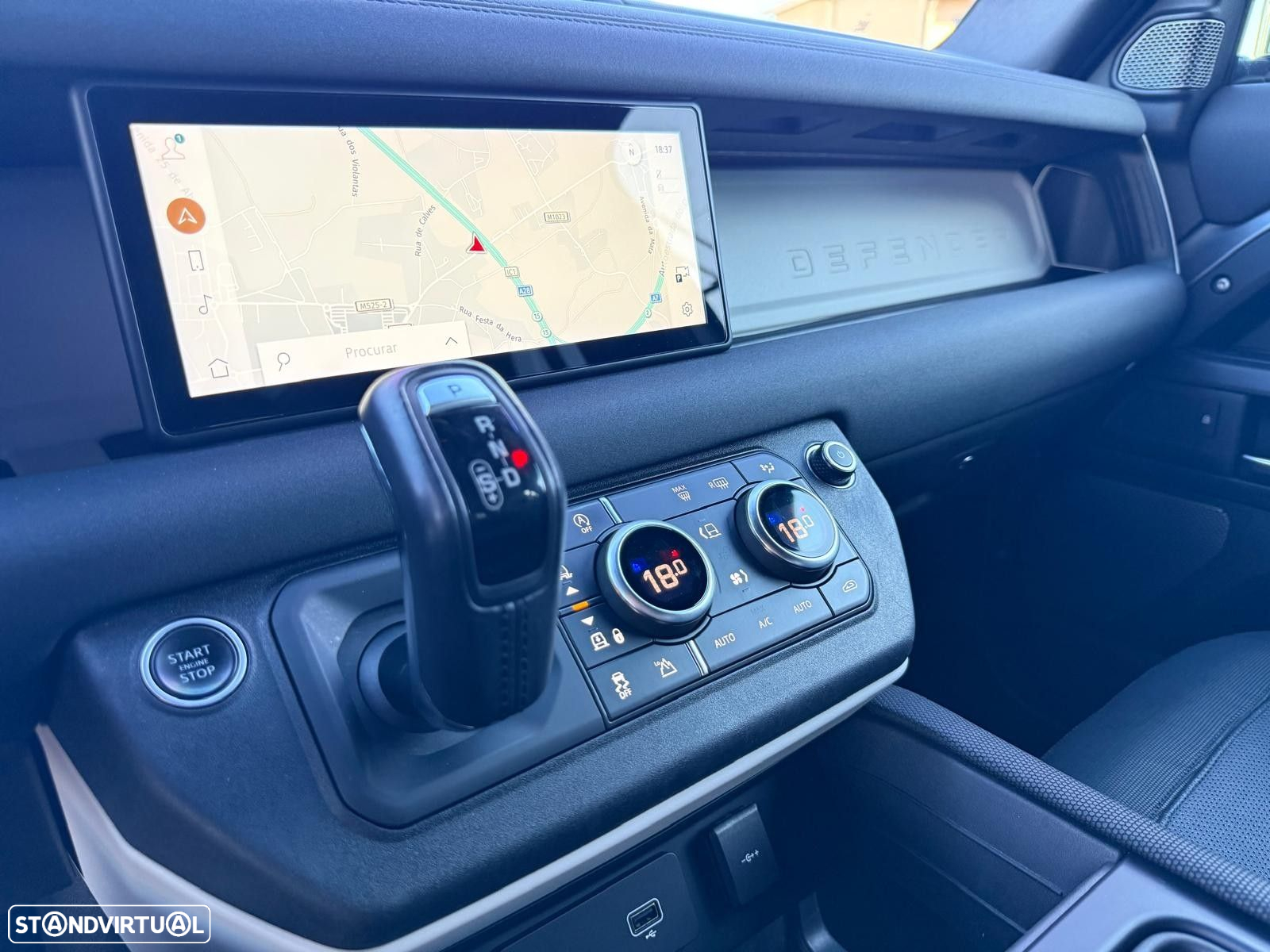 Land Rover Defender 110 D250 X-Dynamic HSE - 28