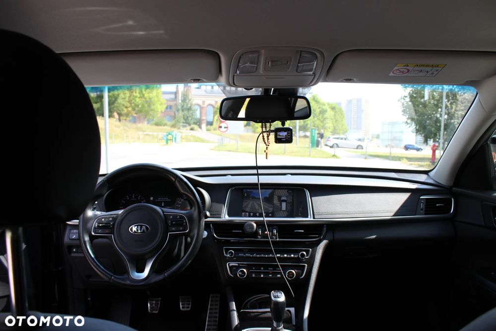 Kia Optima - 17