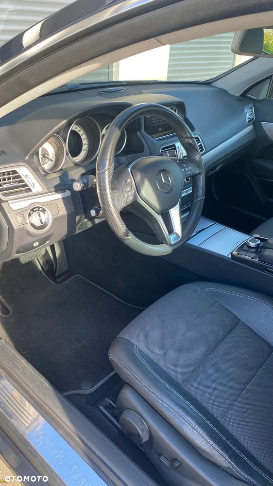 Mercedes-Benz Klasa E 250 7G-TRONIC - 12