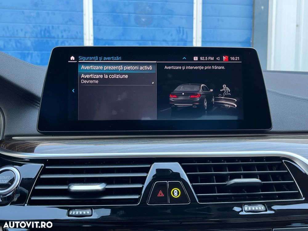 BMW Seria 5 530e xDrive AT PHEV - 32