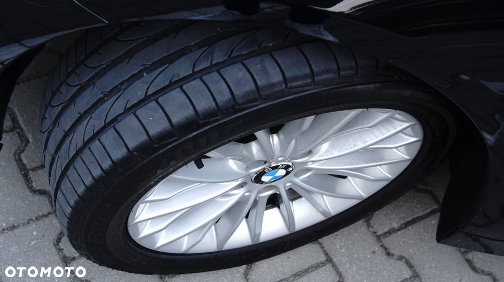 BMW Seria 3 318d Luxury Line - 25