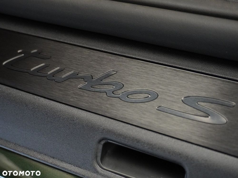 Porsche 911 Turbo S - 23