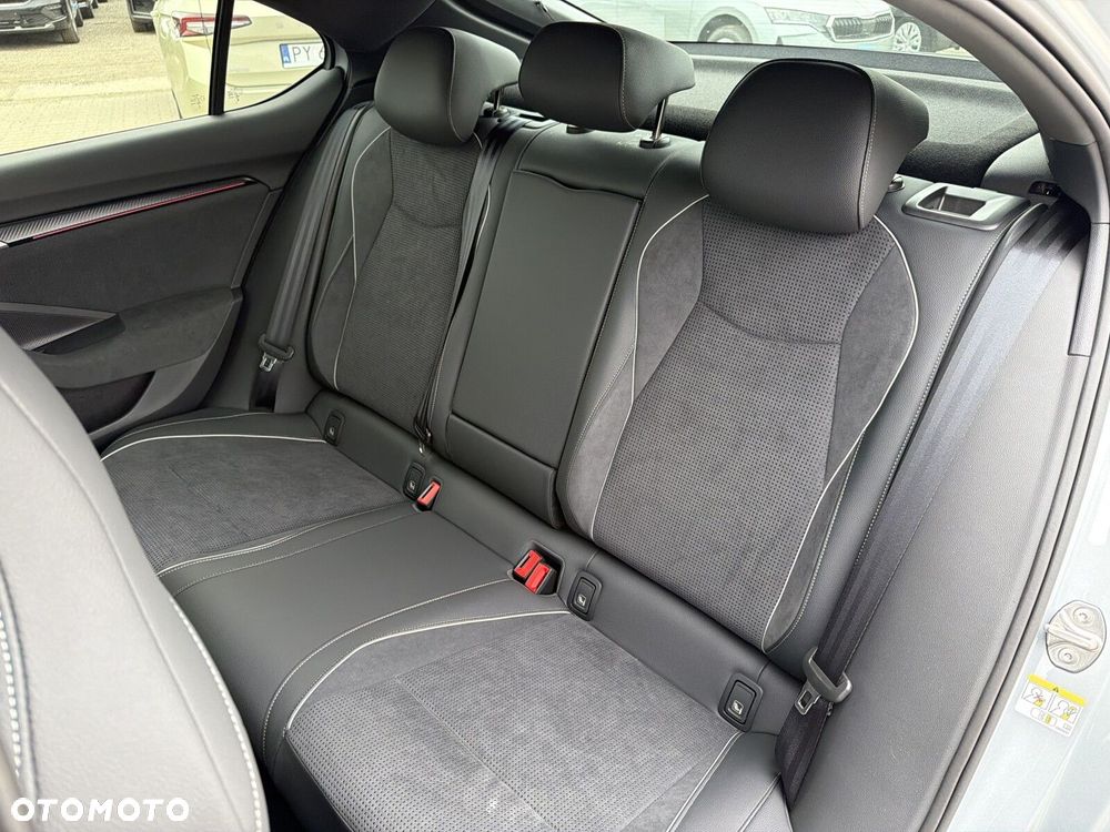 Skoda Superb 2.0 TDI SCR 4x4 Sportline DSG - 25