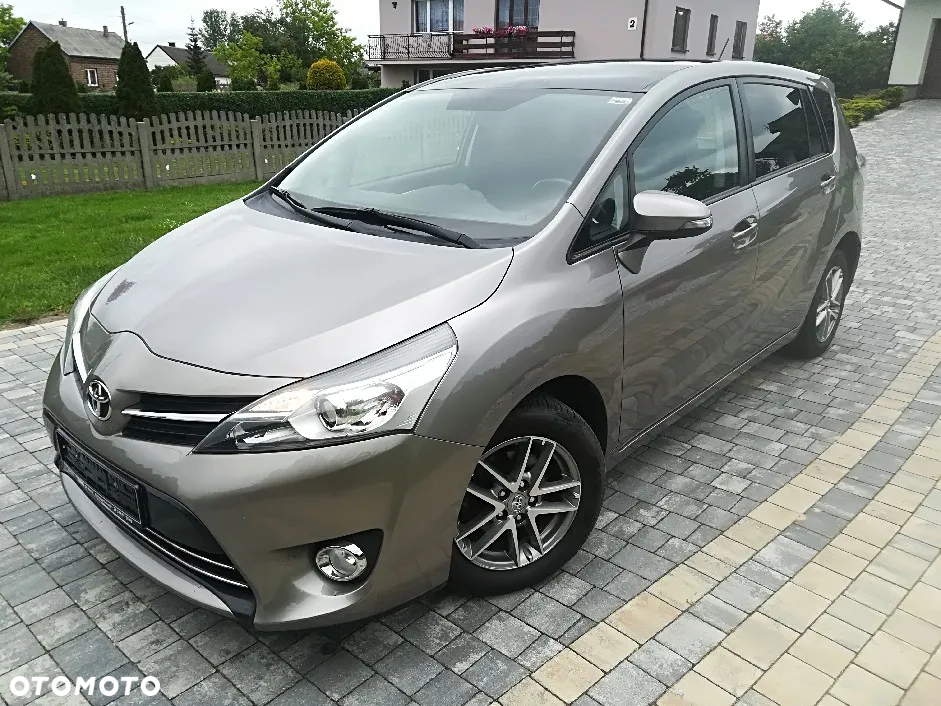 Toyota Verso 1.6 D-4D Premium - 14