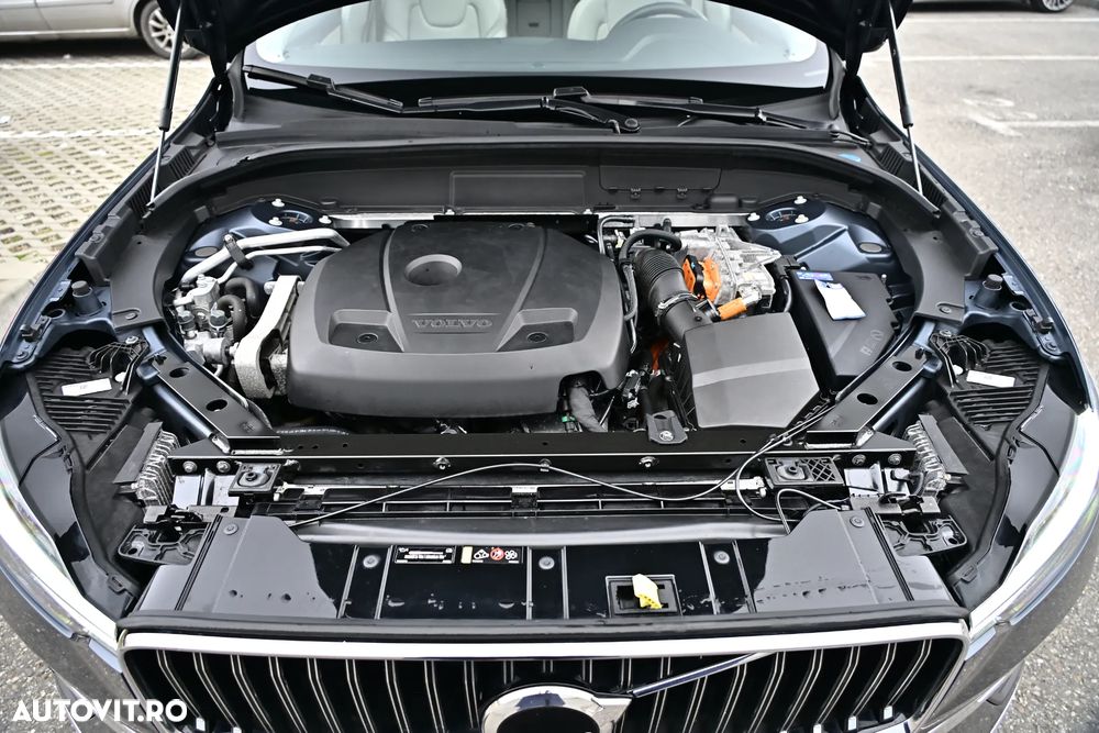 Volvo XC 60 T6 AWD Recharge Geartronic Inscription Expression - 34
