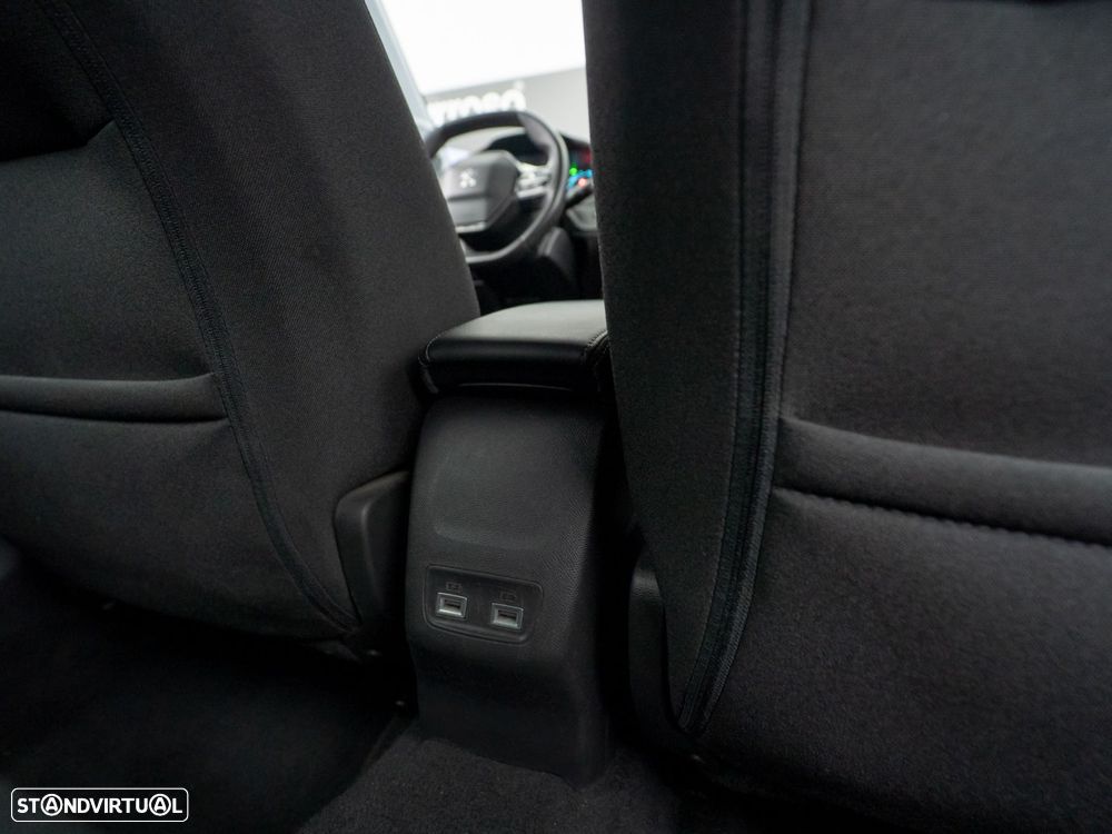 Peugeot e-208 50 kWh Active Pack - 38