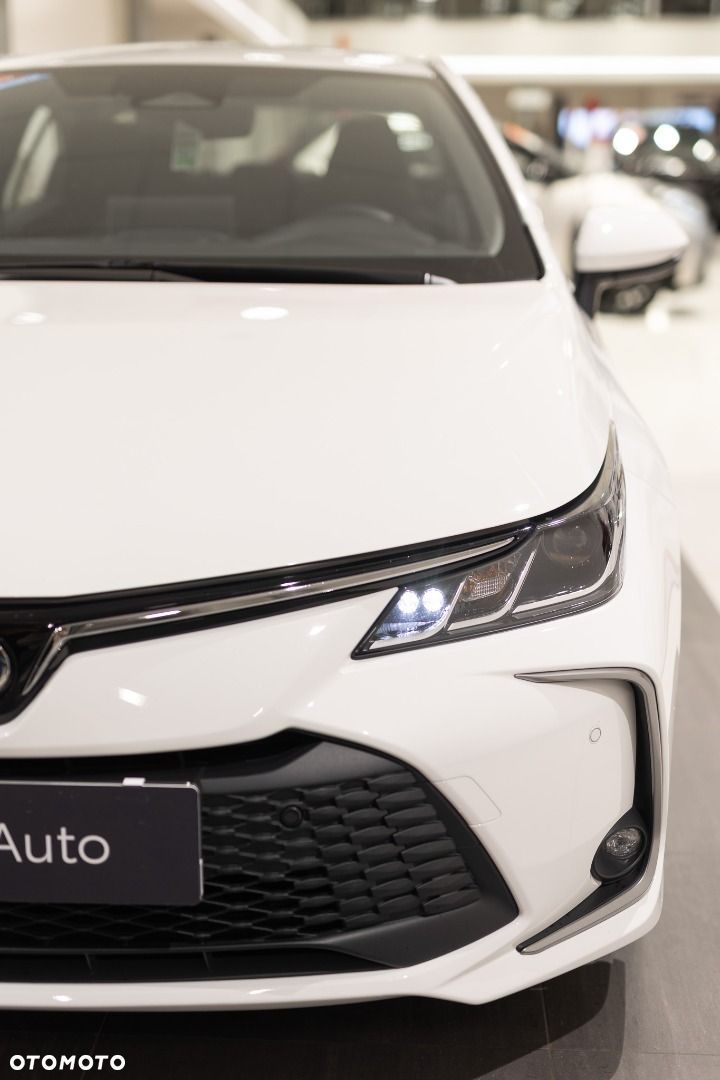 Toyota Corolla - 12