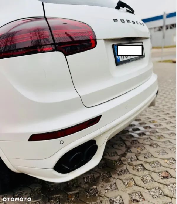 Porsche Cayenne S Diesel Platinum Edition - 10