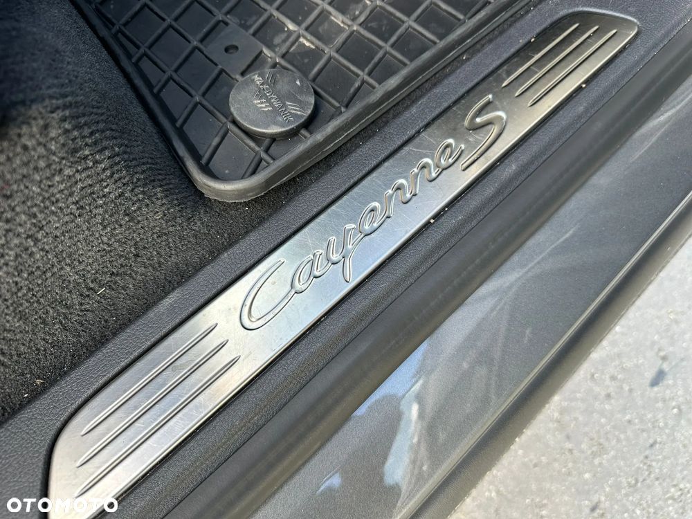Porsche Cayenne S E-Hybrid - 15