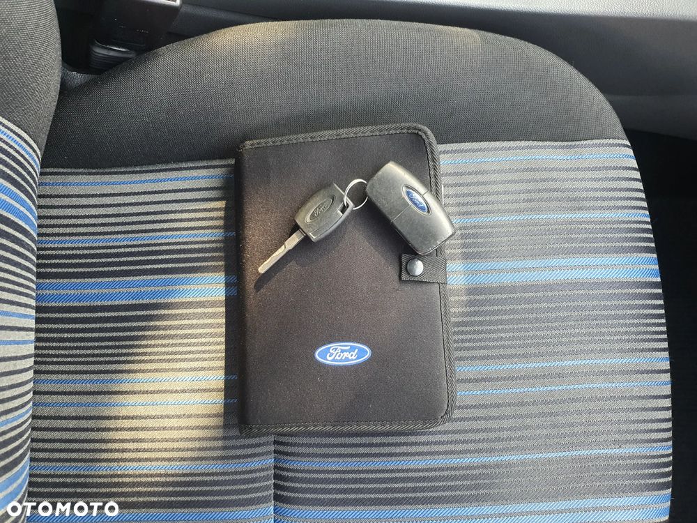 Ford Focus 1.8 Style - 34