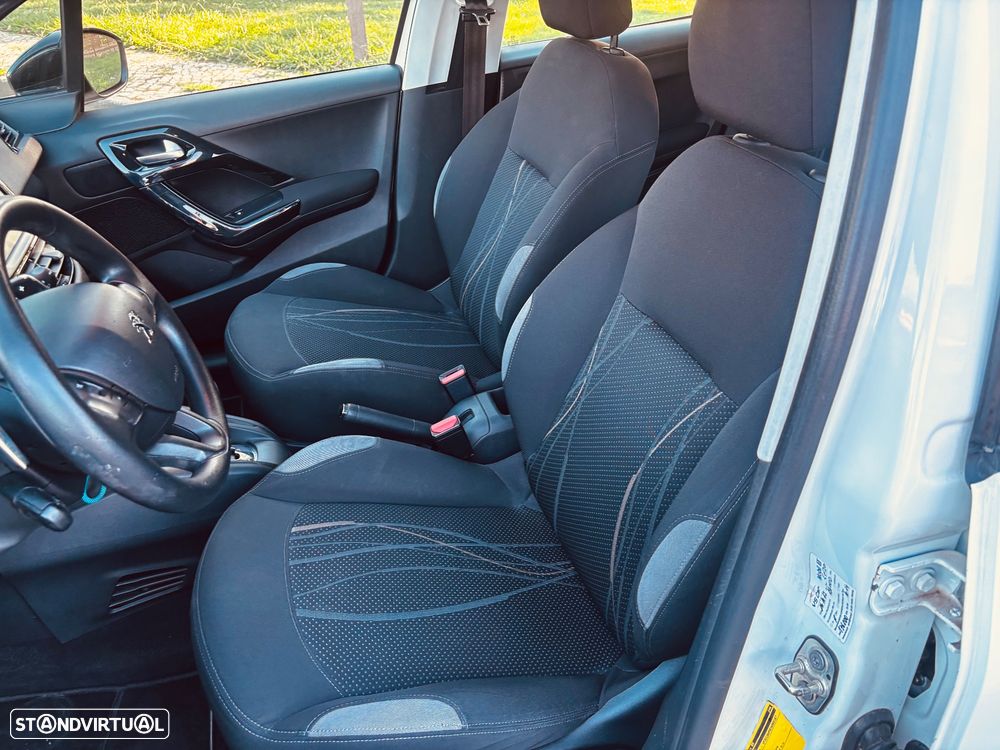 Peugeot 208 e-HDi 68 EGS5 Stop&Start Active - 12
