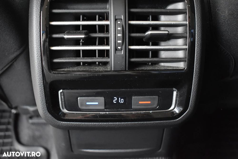Volkswagen Passat 2.0 TDI DSG Highline - 17