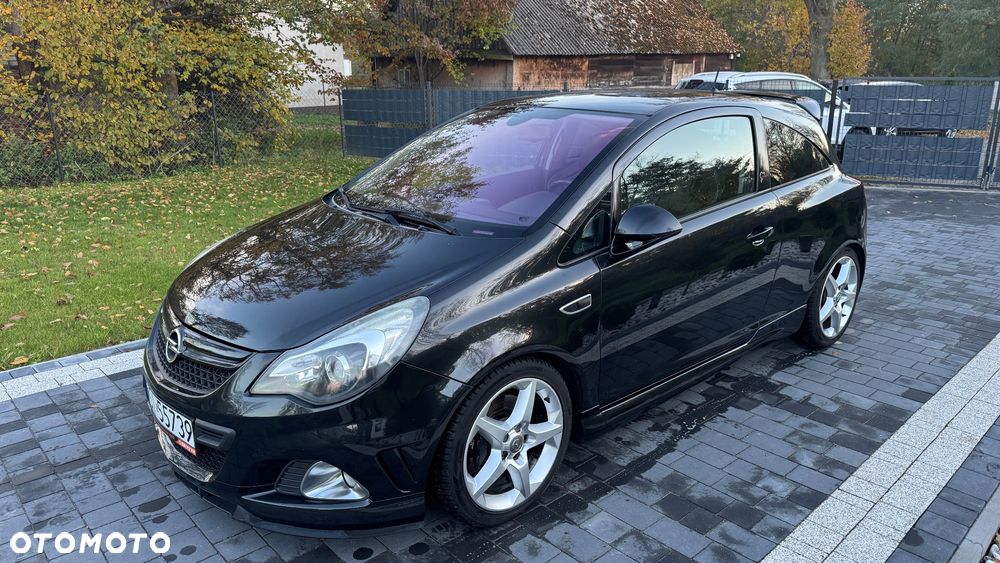 Opel Corsa 1.6 Turbo OPC Nürburgring Edition - 2